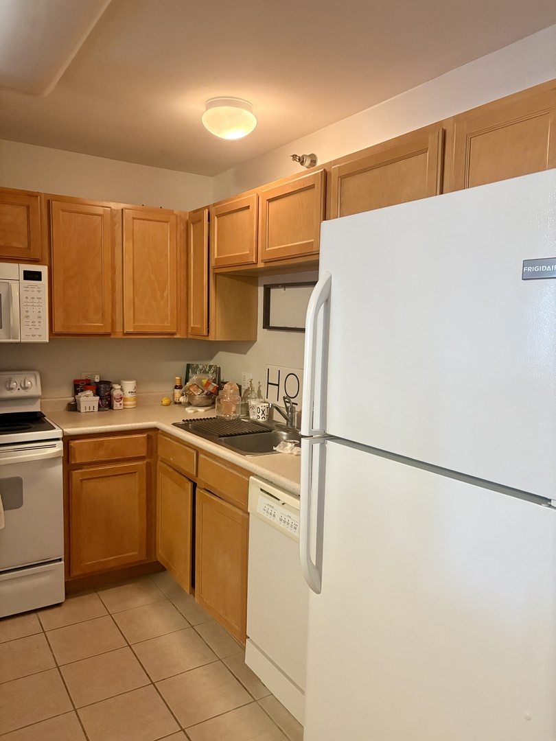 345 N LaSalle Drive Unit: 2209