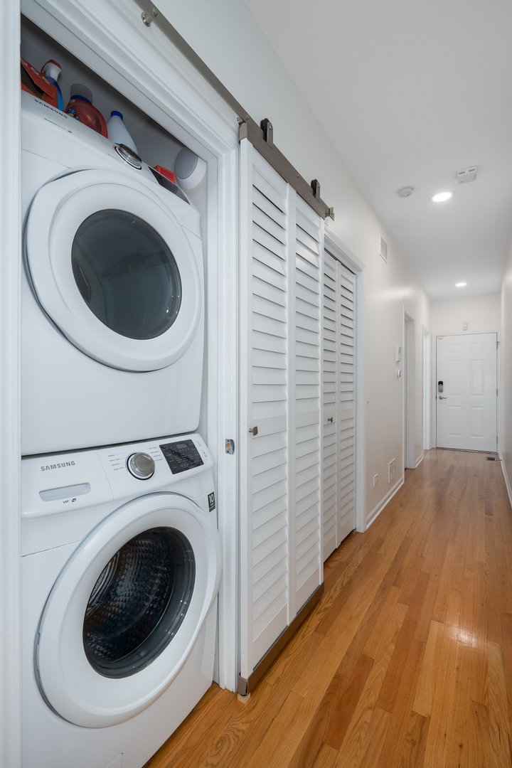 4826 N Winthrop Avenue Unit: 2S