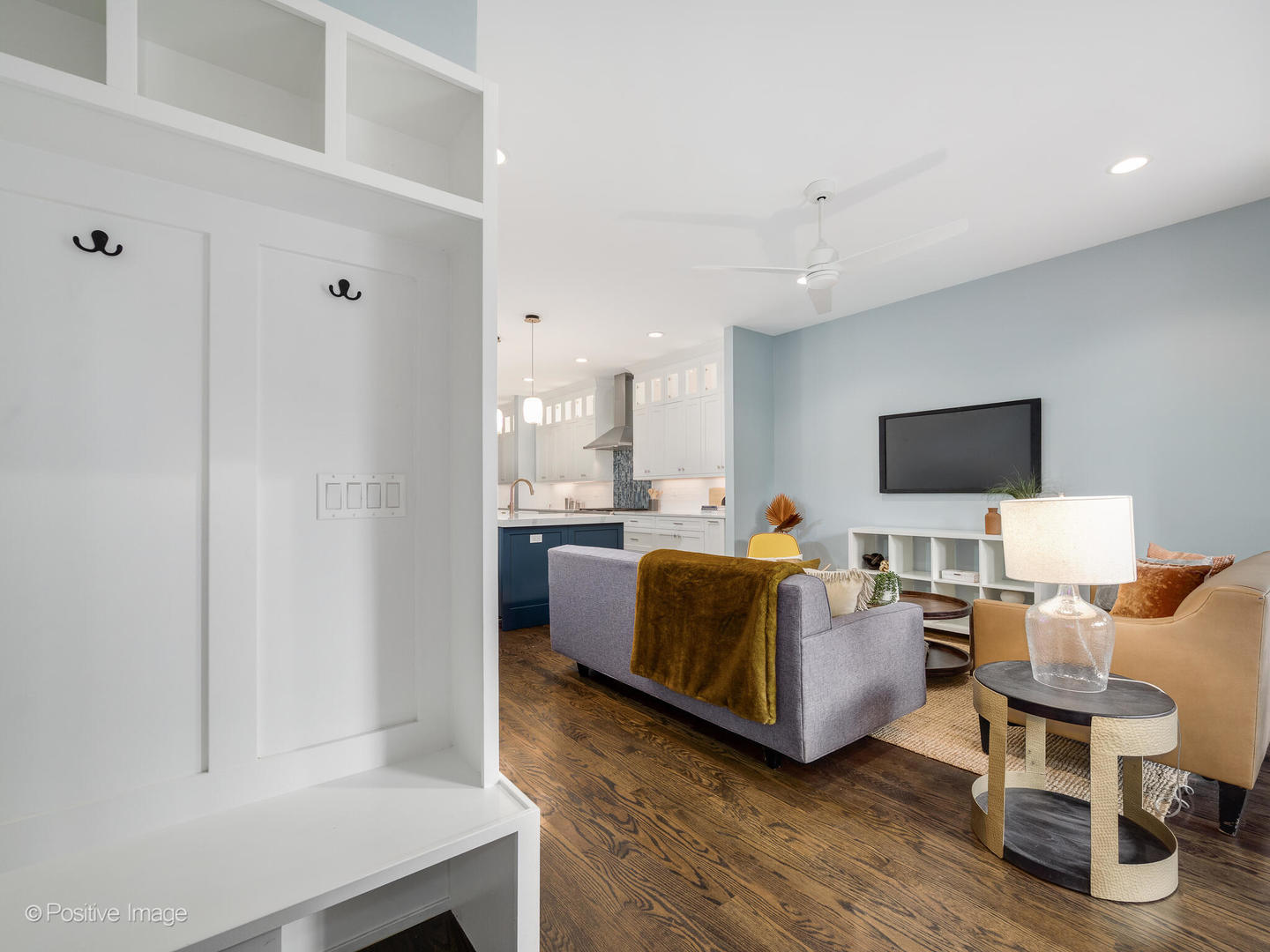 3227 N Racine Avenue Unit: 1