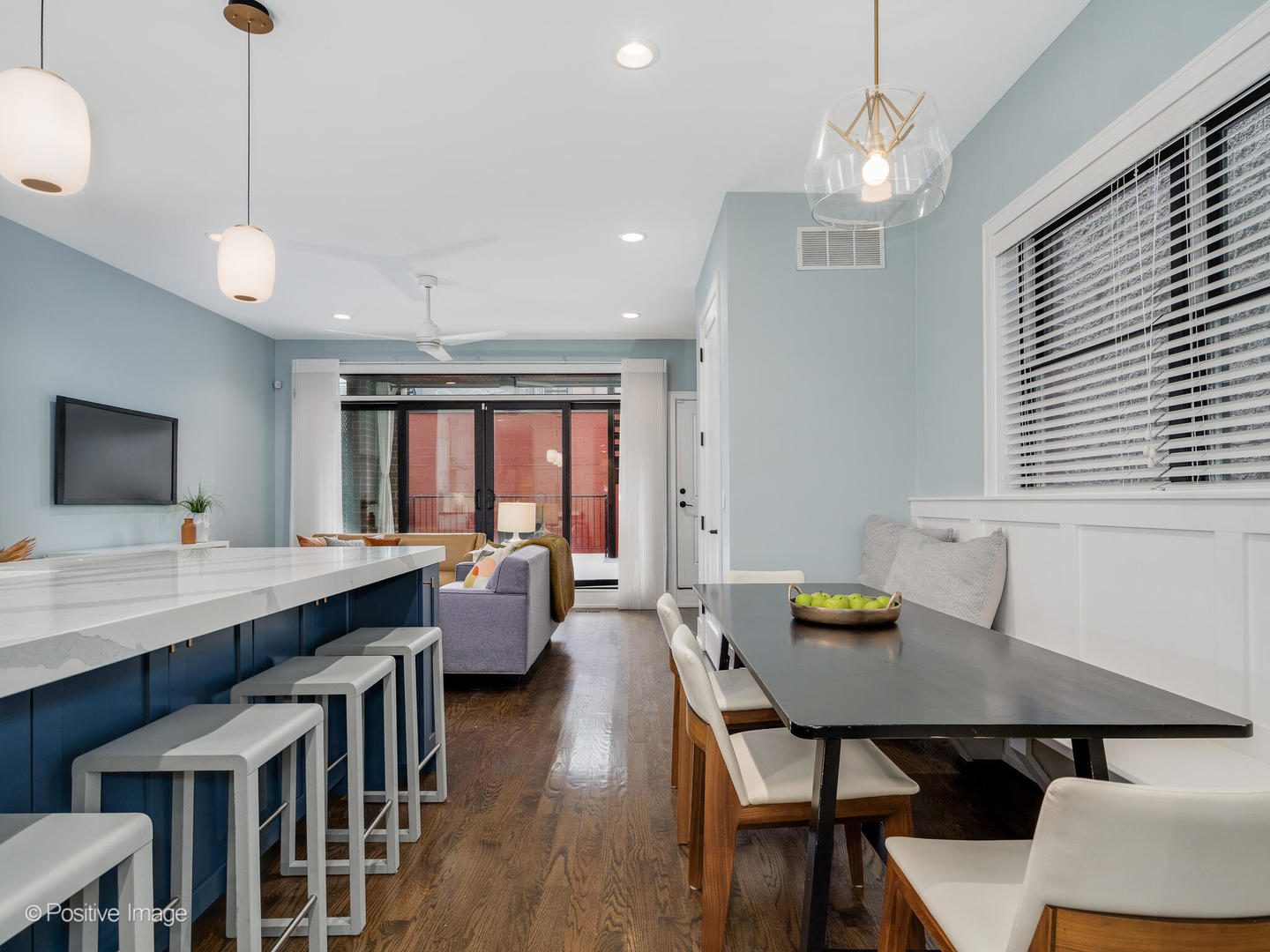 3227 N Racine Avenue Unit: 1