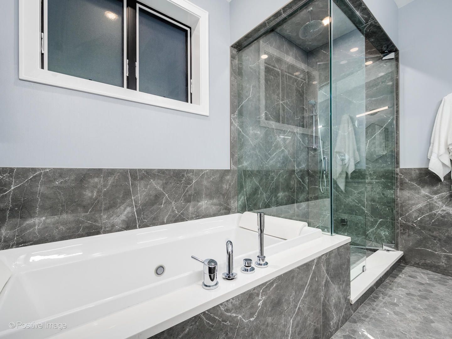 3227 N Racine Avenue Unit: 1