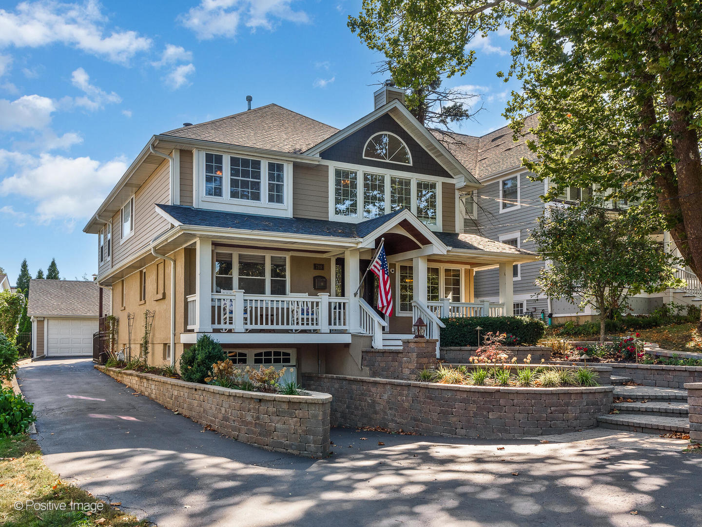 789 Hill Avenue
