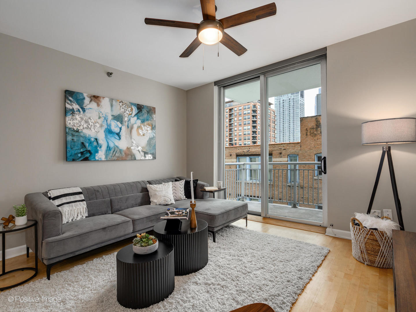 421 W Huron Street Unit: 808