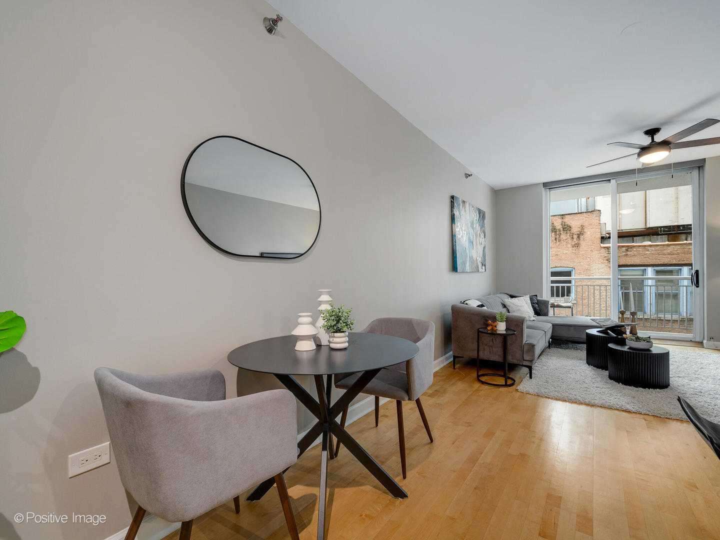 421 W Huron Street Unit: 808