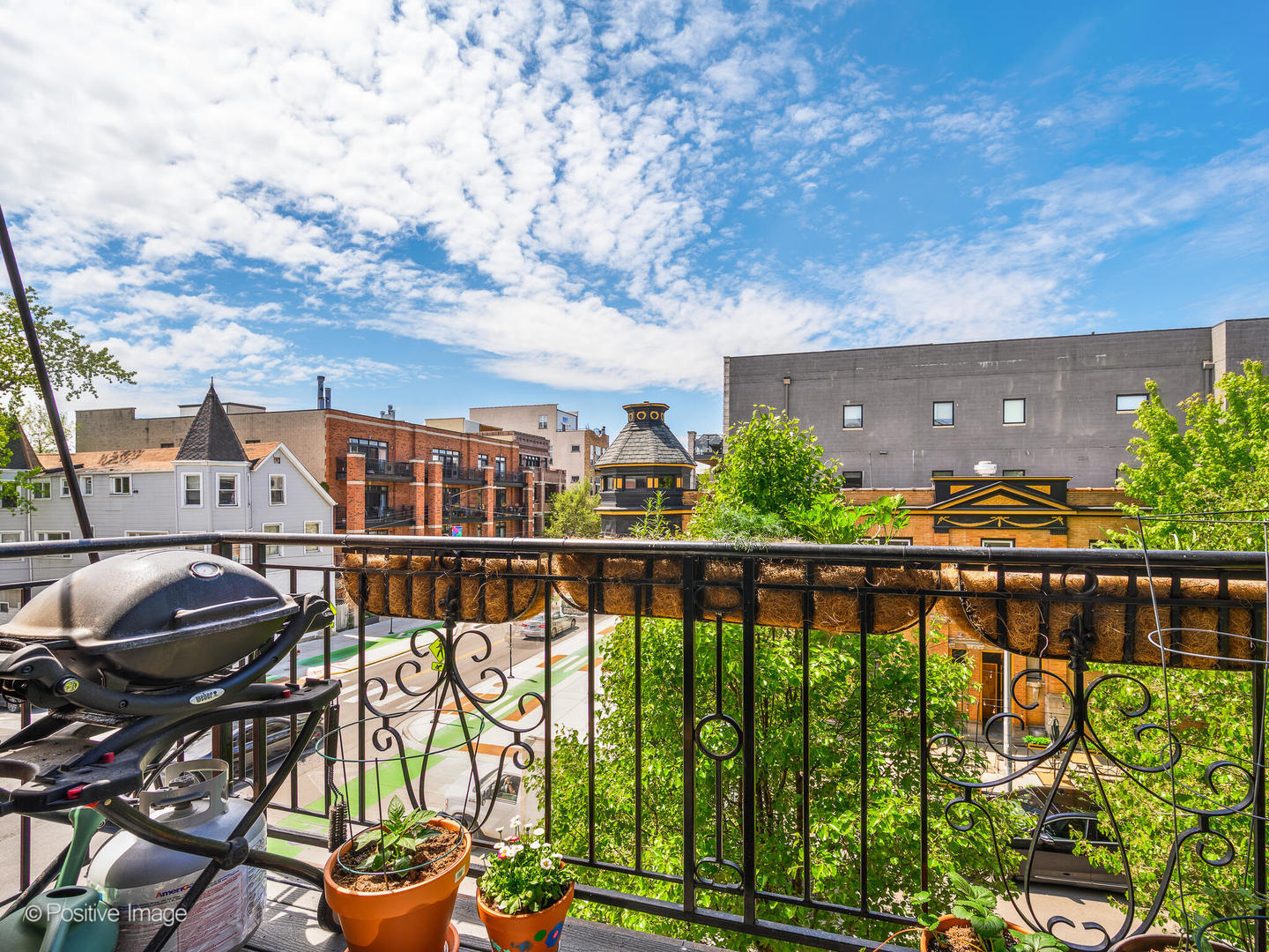 3205 N Hoyne Avenue Unit: 2A