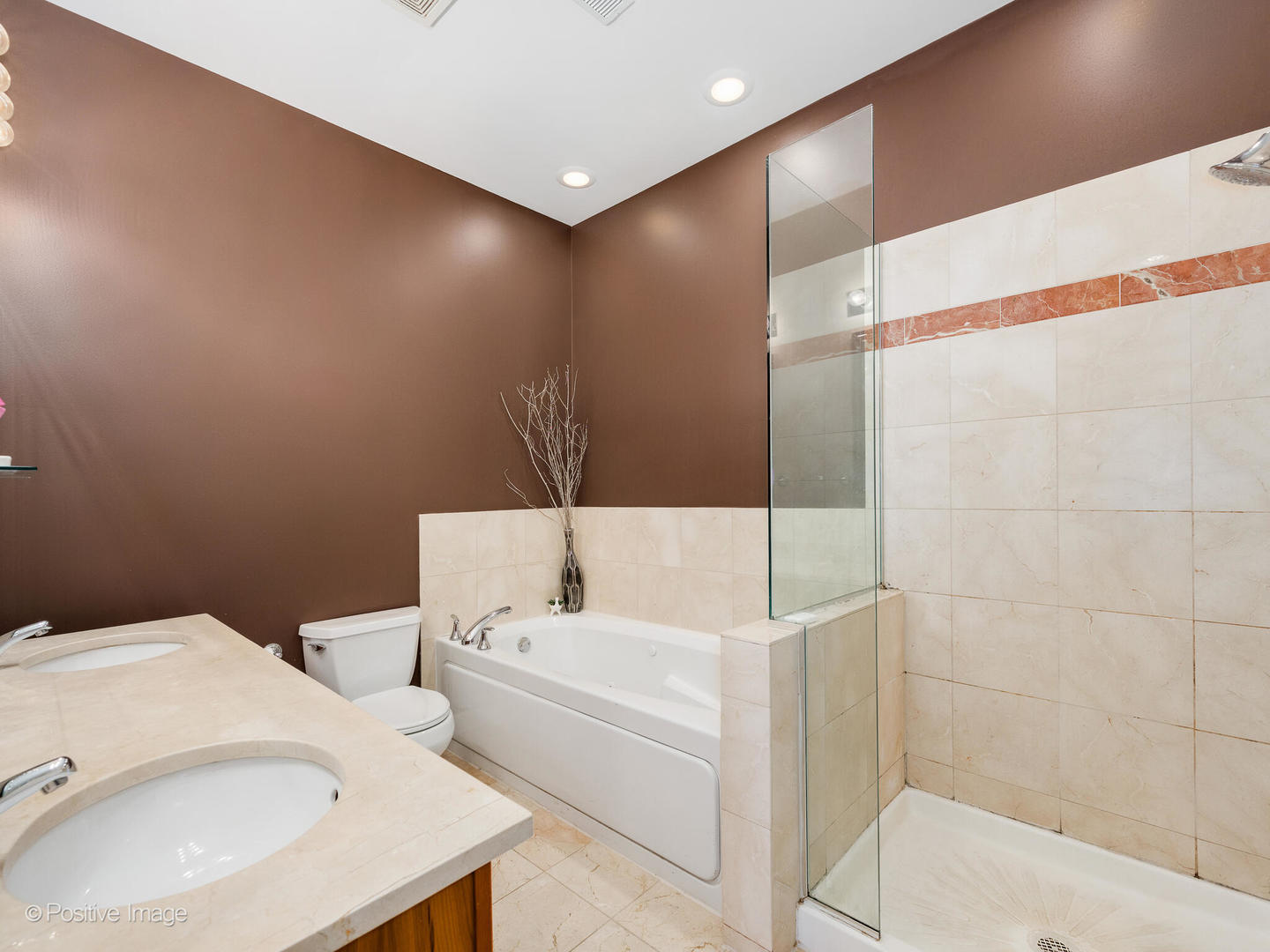 3205 N Hoyne Avenue Unit: 2A