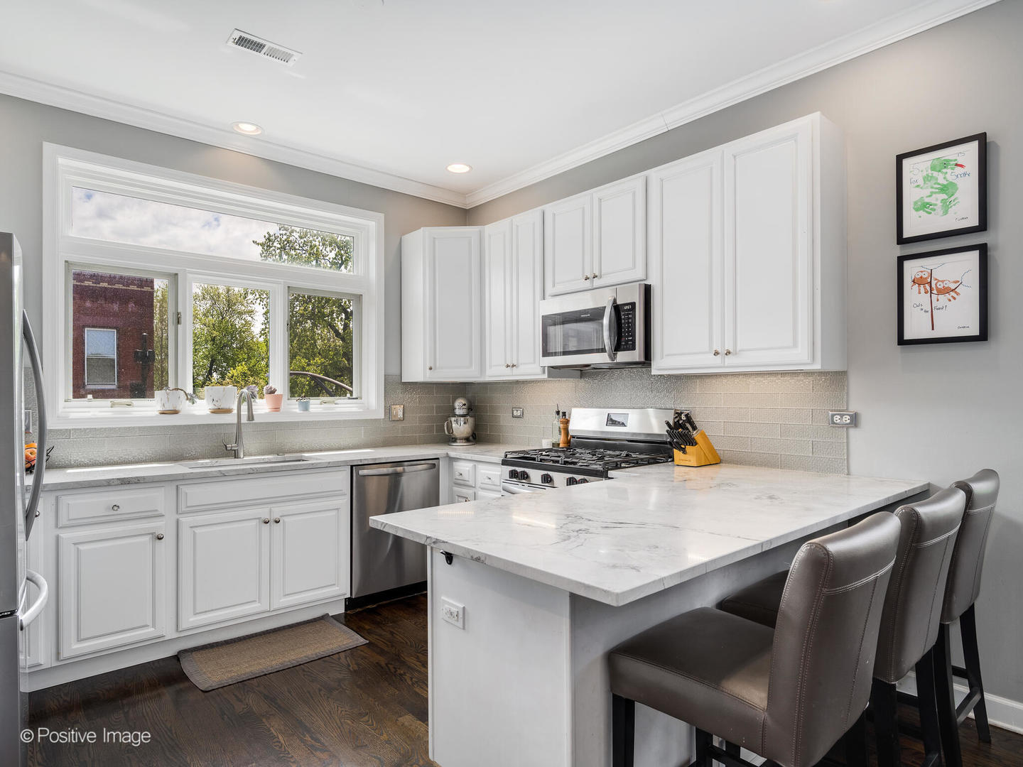 3205 N Hoyne Avenue Unit: 2A