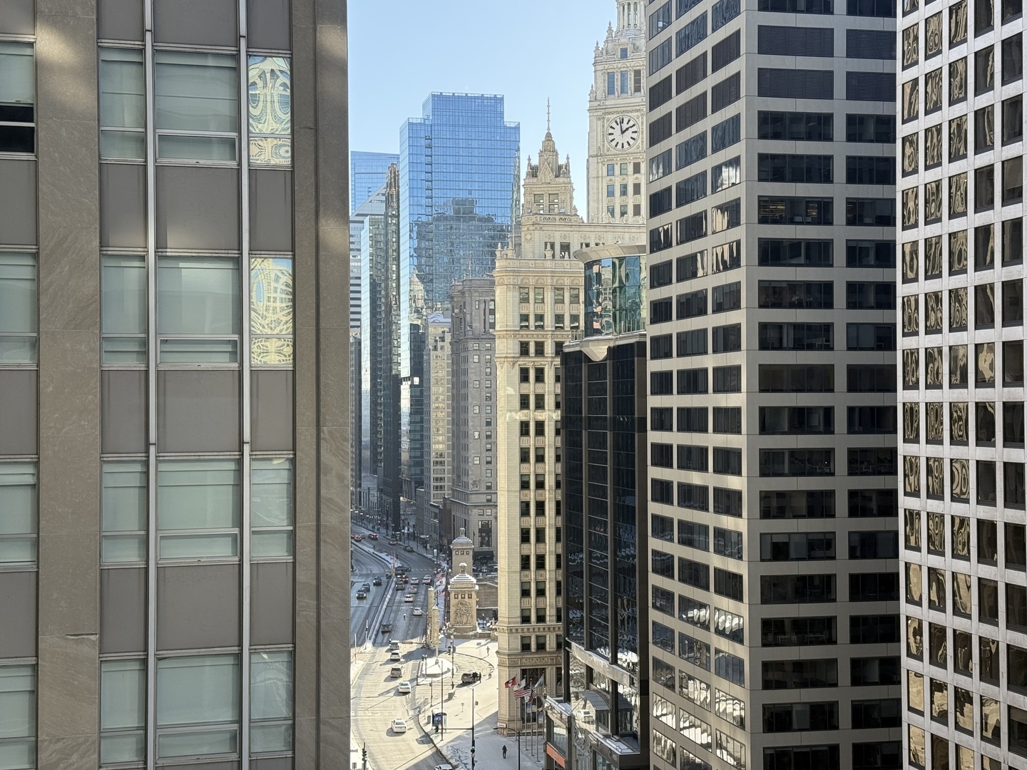 535 N Michigan Avenue Unit: 1701