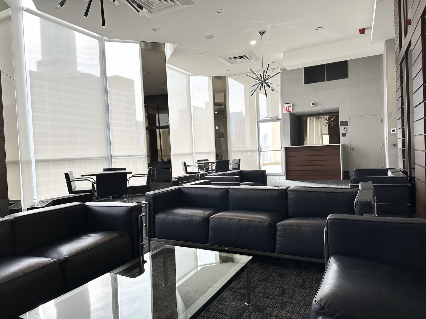 535 N Michigan Avenue Unit: 1701