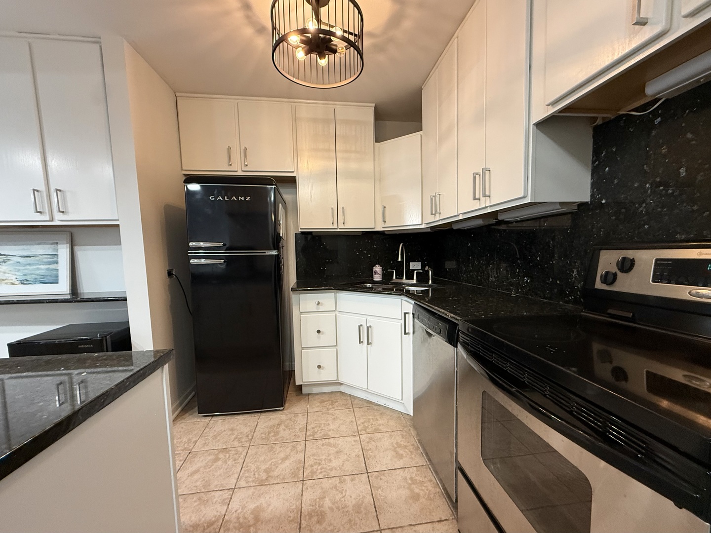 535 N Michigan Avenue Unit: 1701