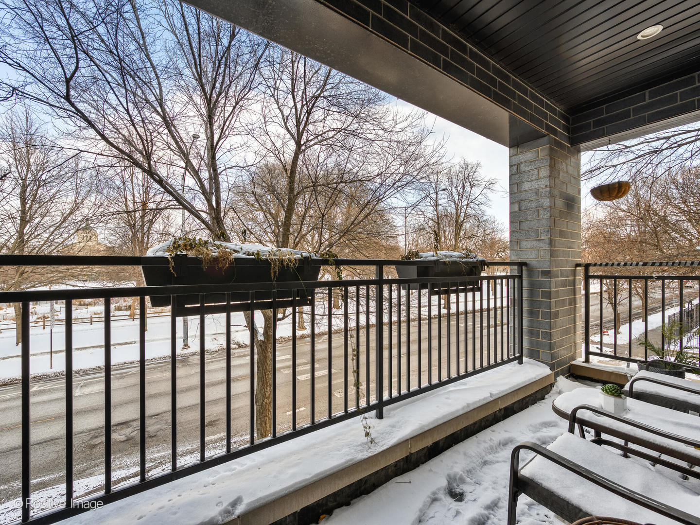 2335 W Montrose Avenue Unit: 2