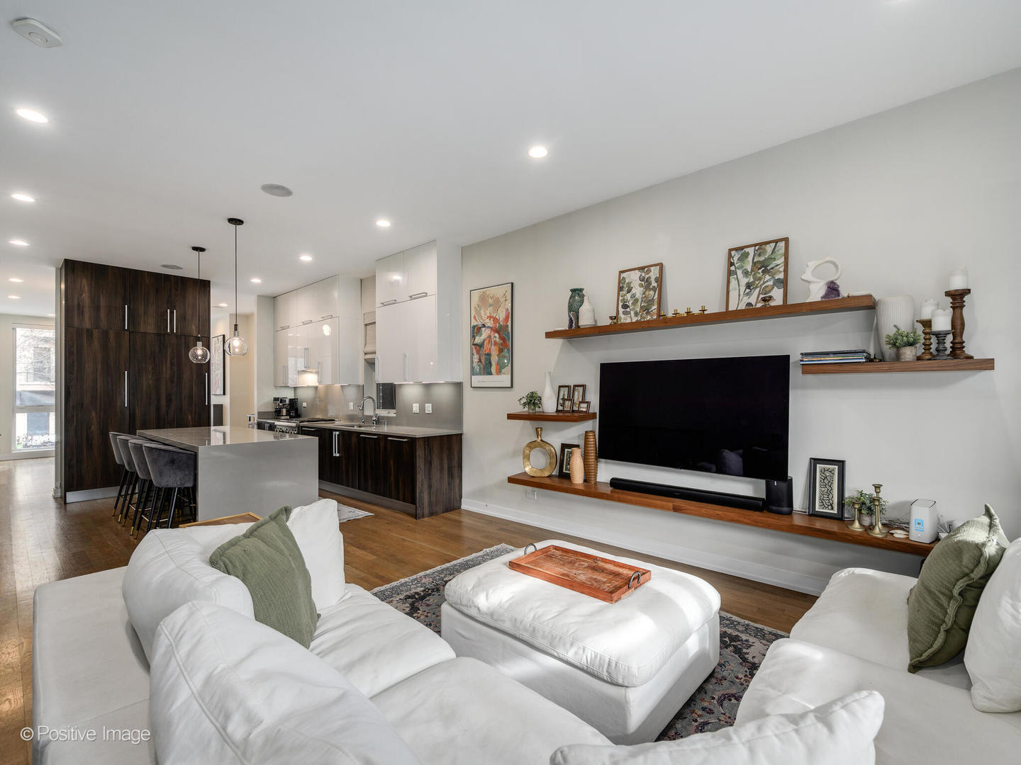 2239 W Armitage Avenue Unit: 1