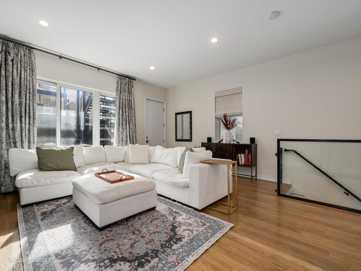 2239 W Armitage Avenue Unit: 1