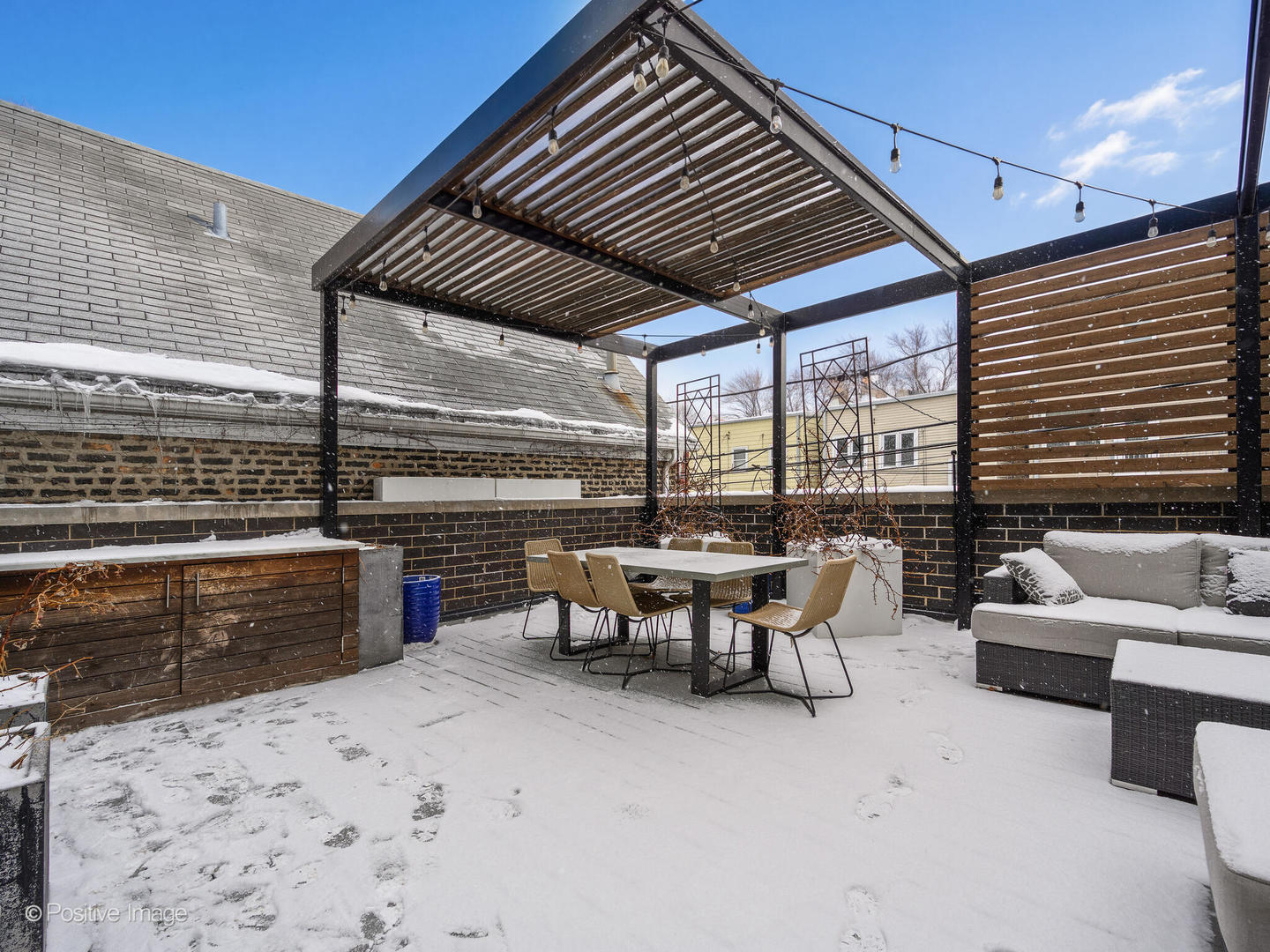 2239 W Armitage Avenue Unit: 1