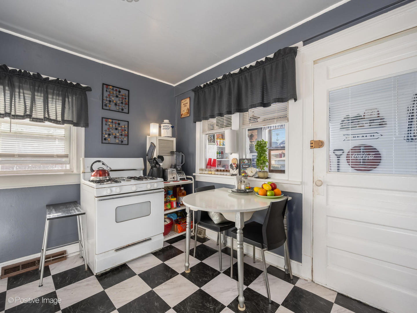 1510 Gunderson Avenue