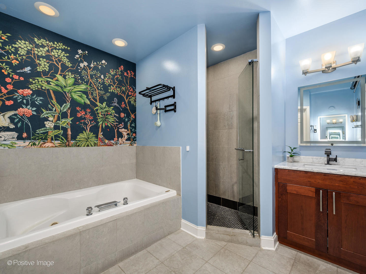 830 W Bradley Place Unit: 3S