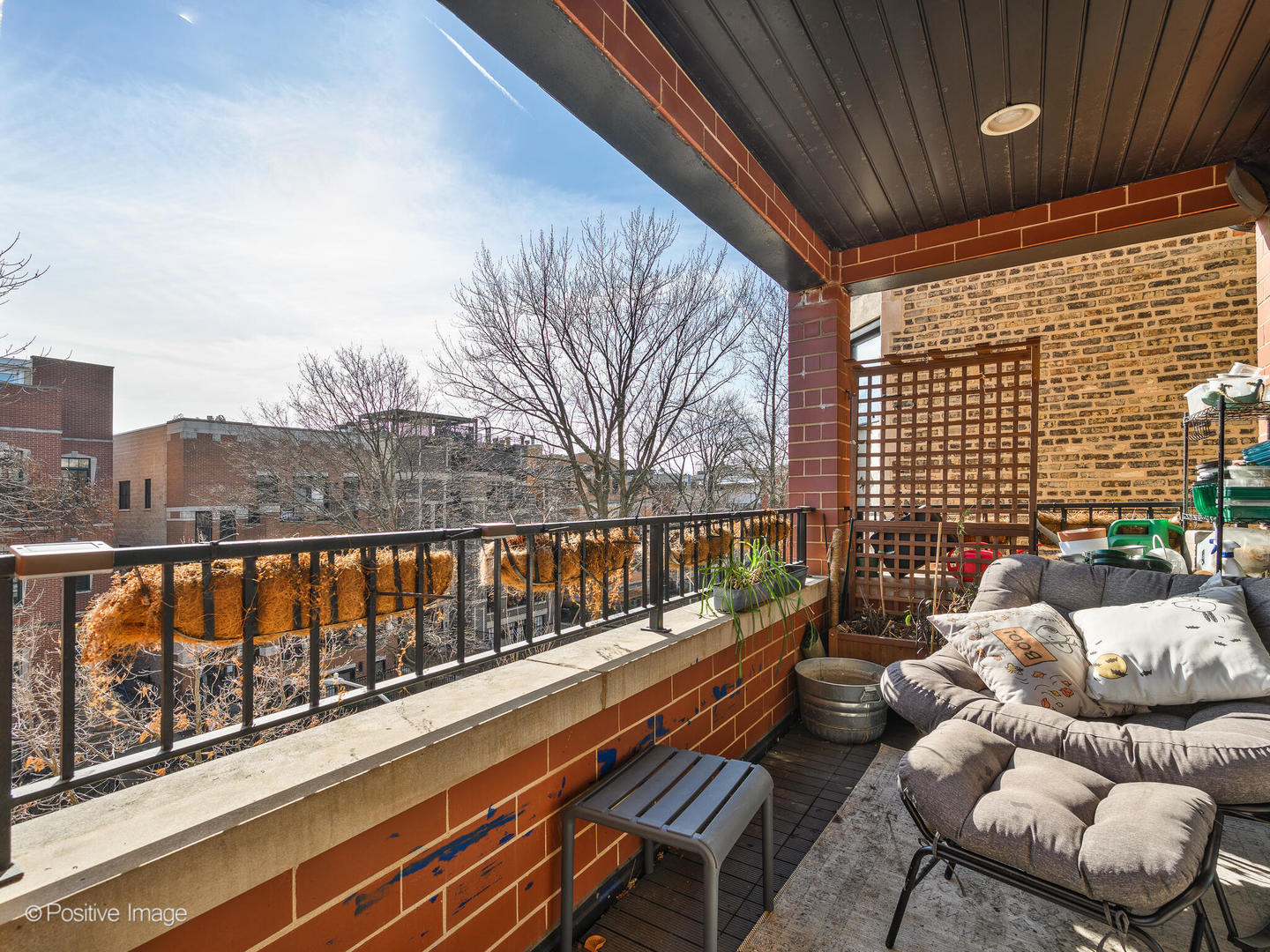 830 W Bradley Place Unit: 3S