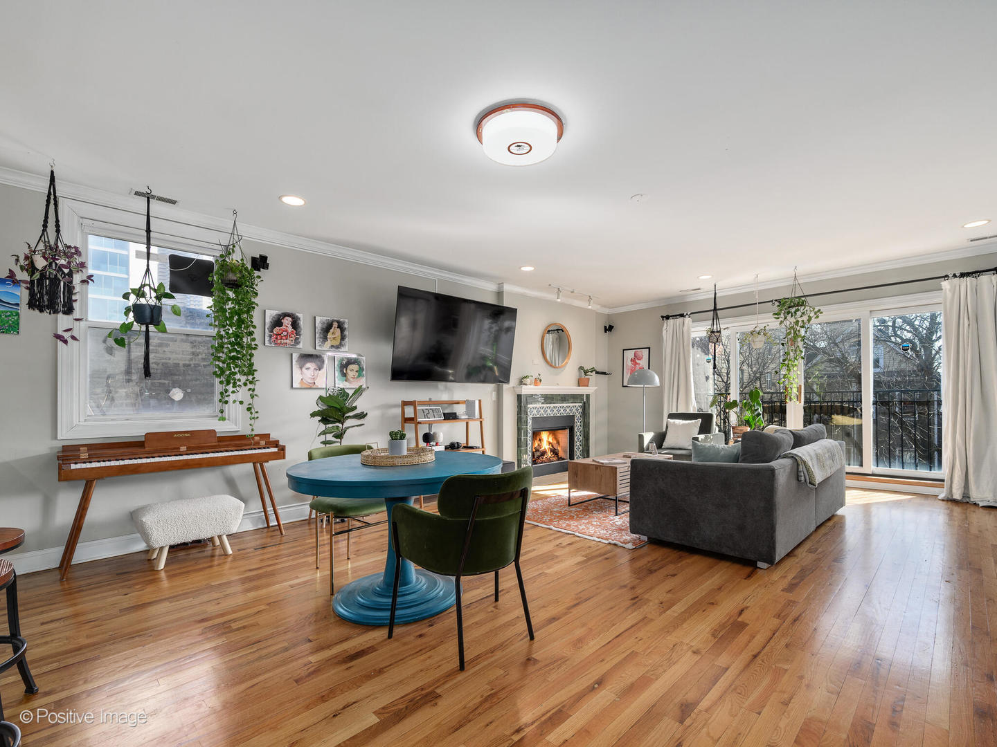 830 W Bradley Place Unit: 3S