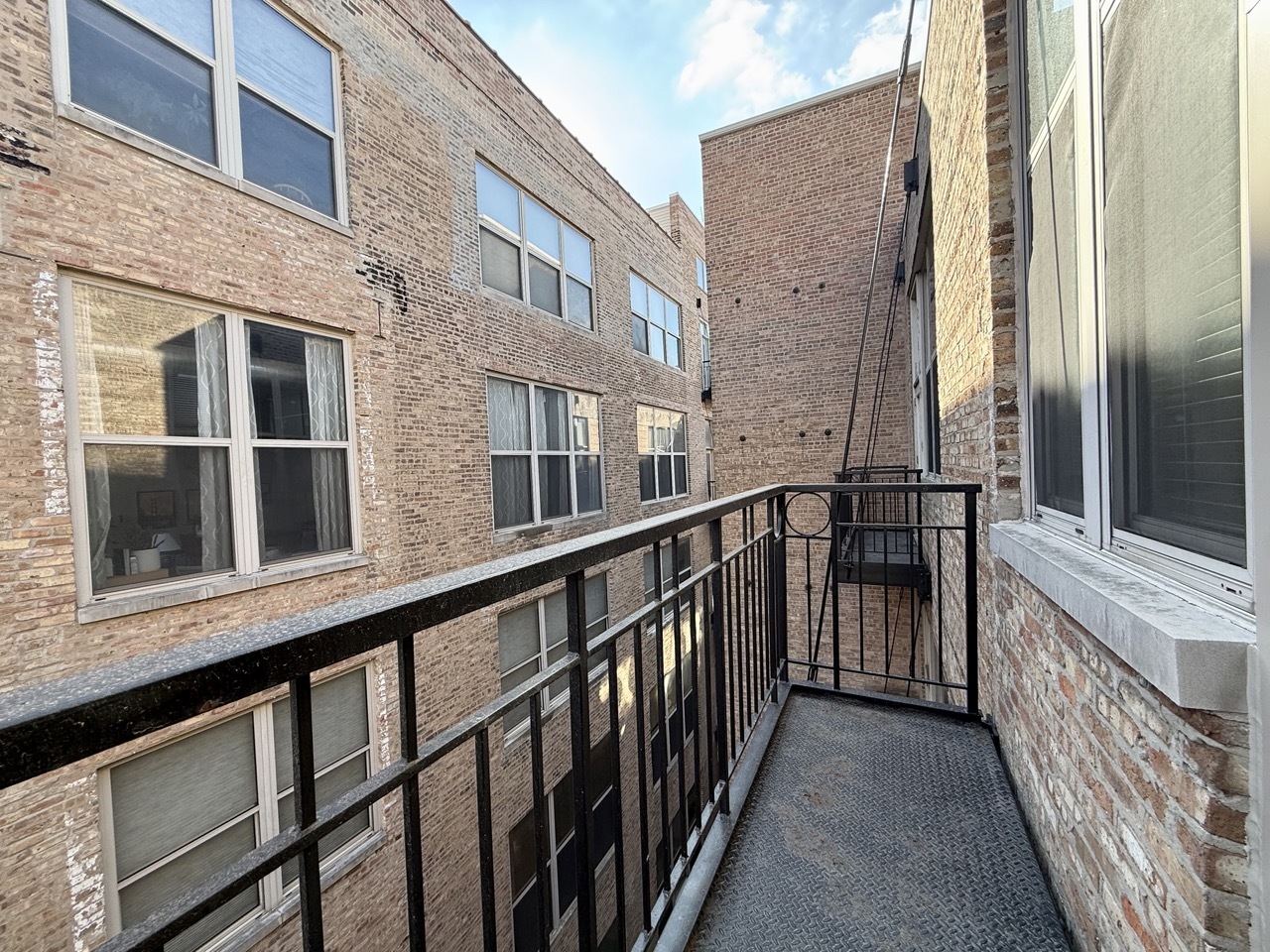 1500 W Monroe Street Unit: 605