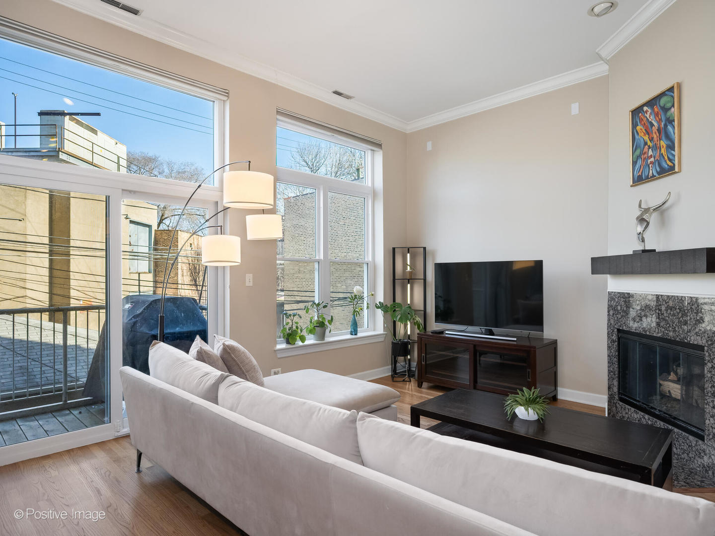 2733 N Lincoln Avenue Unit: C