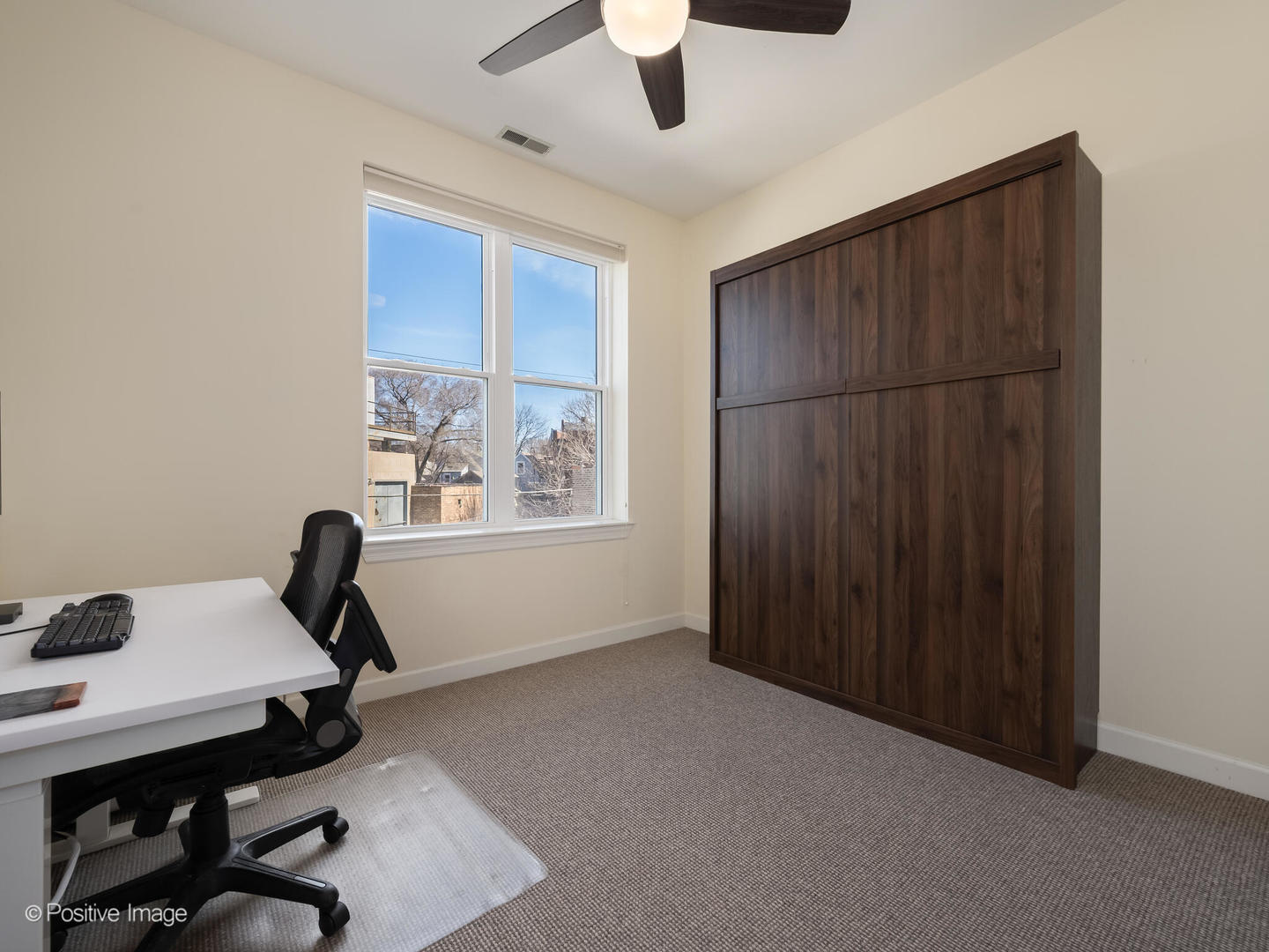 2733 N Lincoln Avenue Unit: C