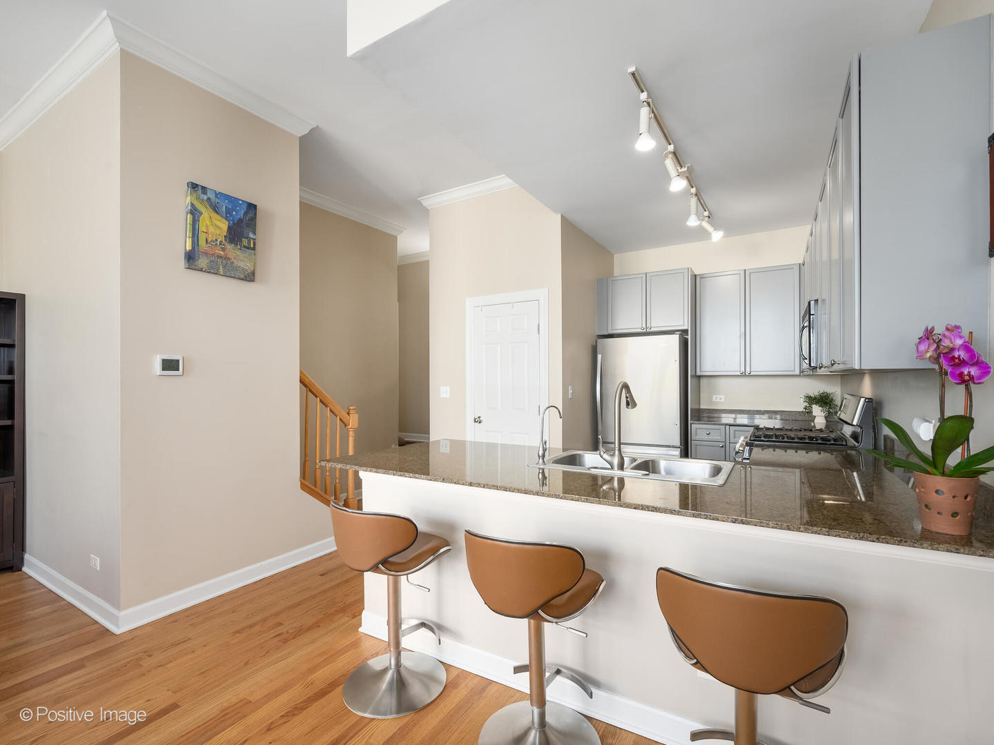 2733 N Lincoln Avenue Unit: C