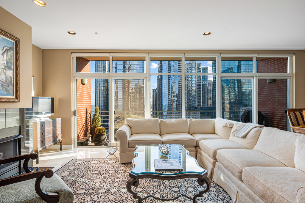 445 E NORTH WATER Street Unit: 2003