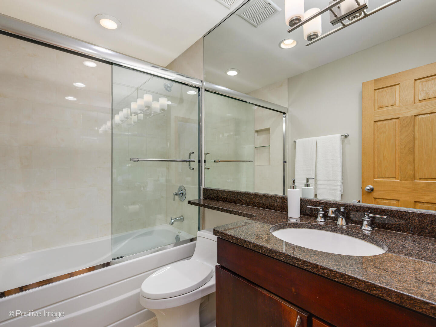 2619 W Agatite Avenue Unit: 3D