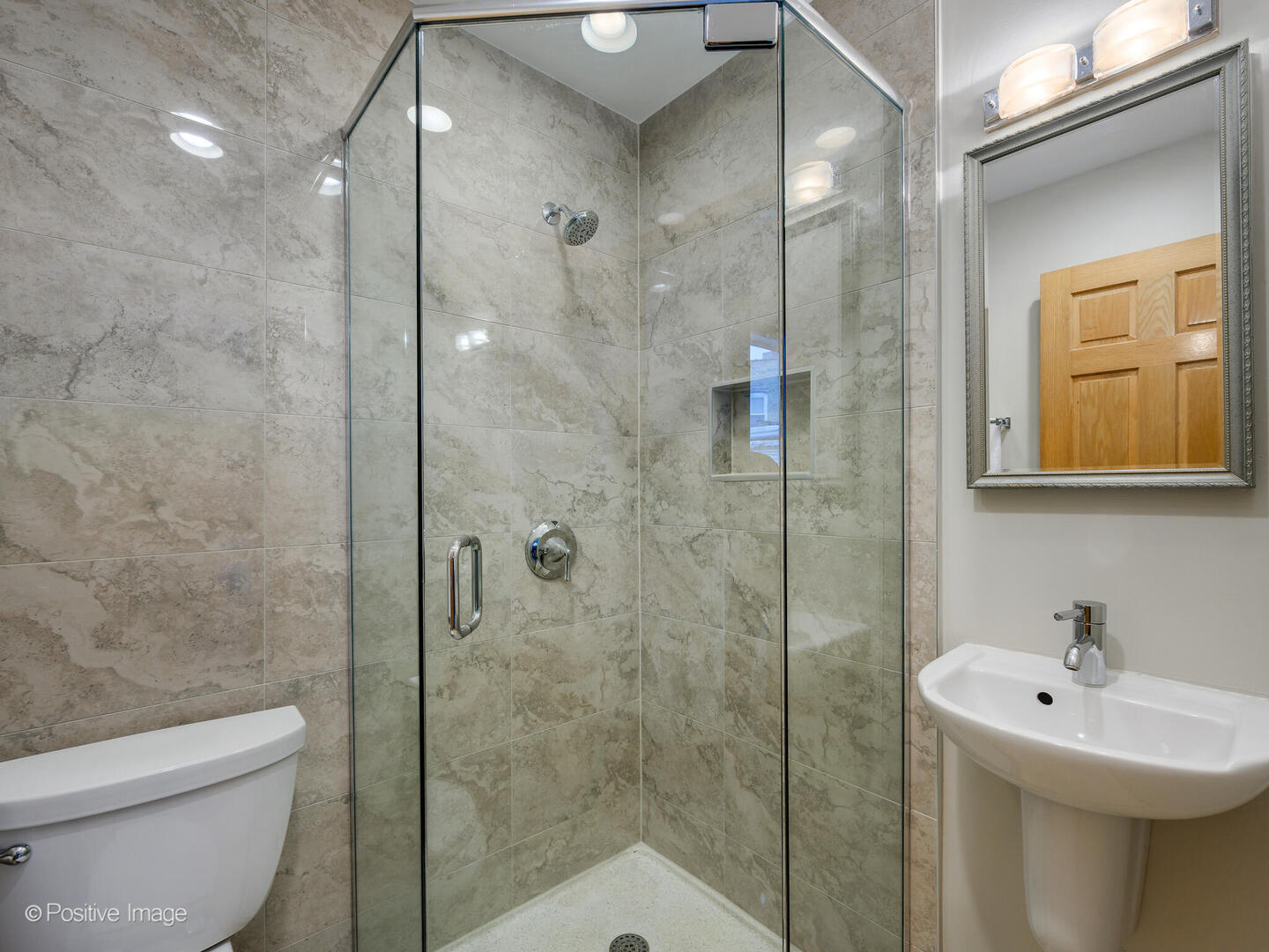 2619 W Agatite Avenue Unit: 3D