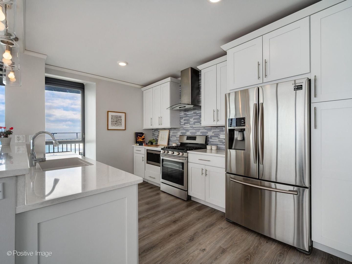 225 N Columbus Drive Unit: 6705