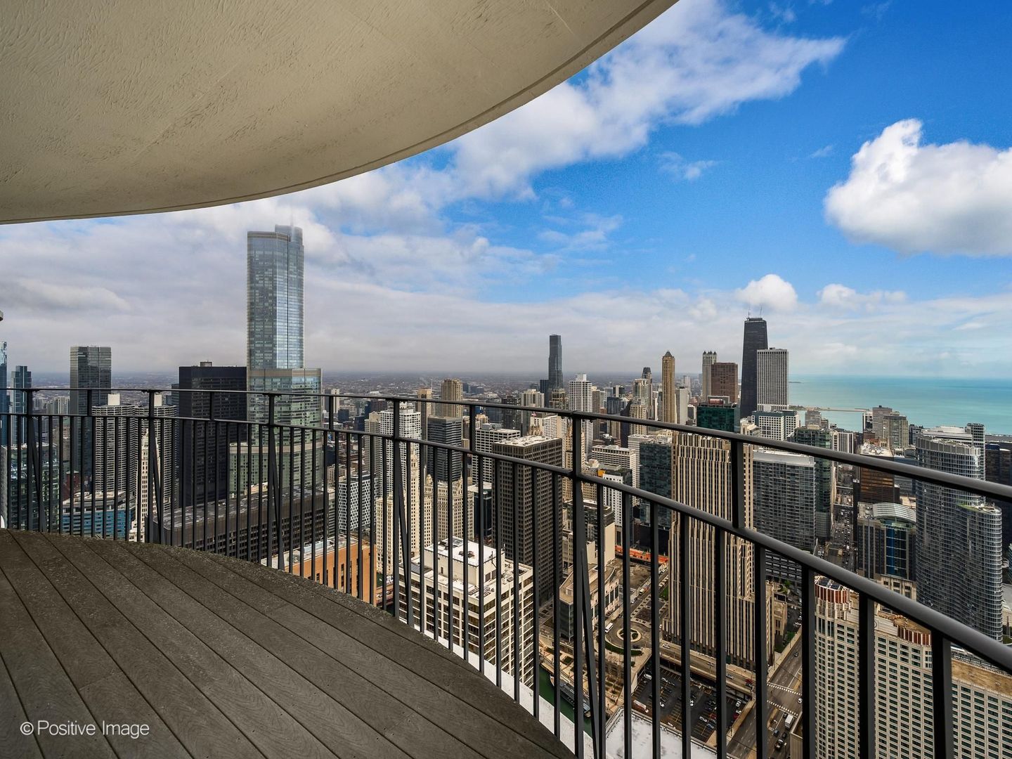 225 N Columbus Drive Unit: 6705