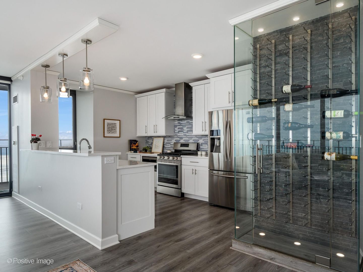 225 N Columbus Drive Unit: 6705