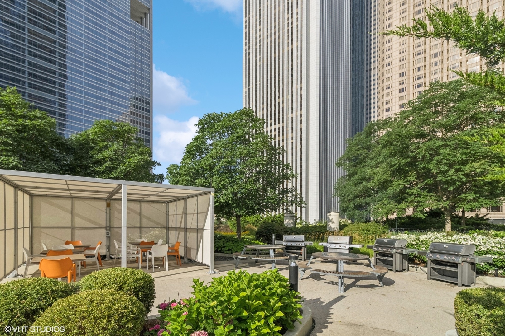 225 N Columbus Drive Unit: 6705