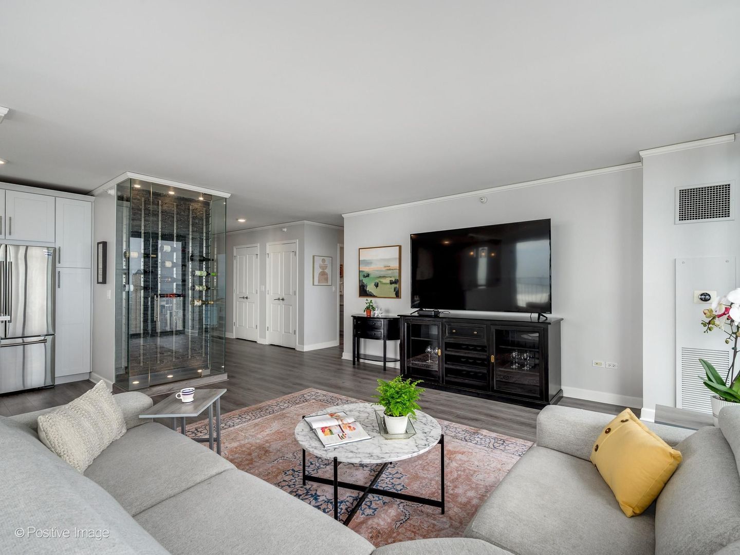 225 N Columbus Drive Unit: 6705