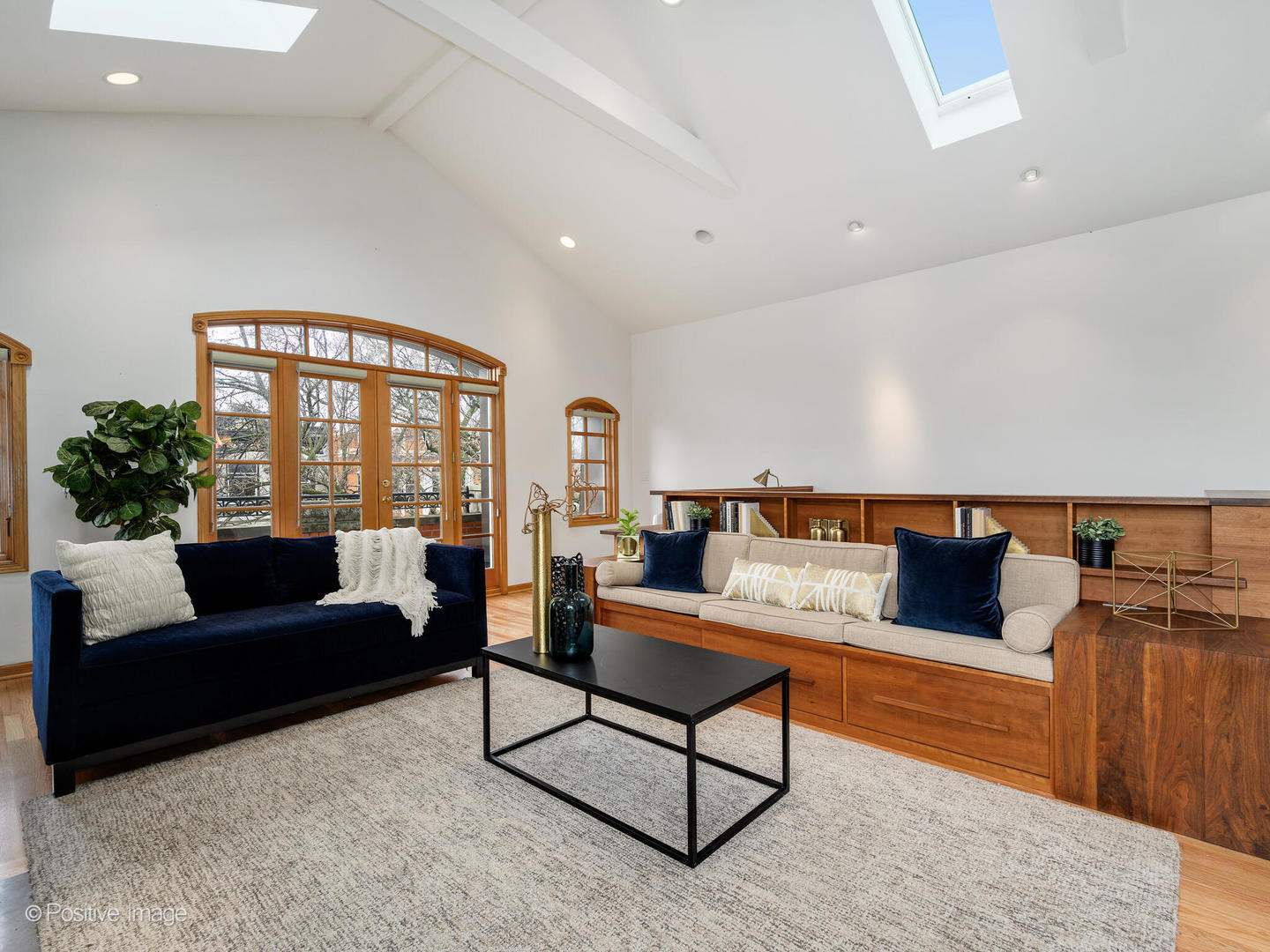 816 W Oakdale Avenue Unit: 3