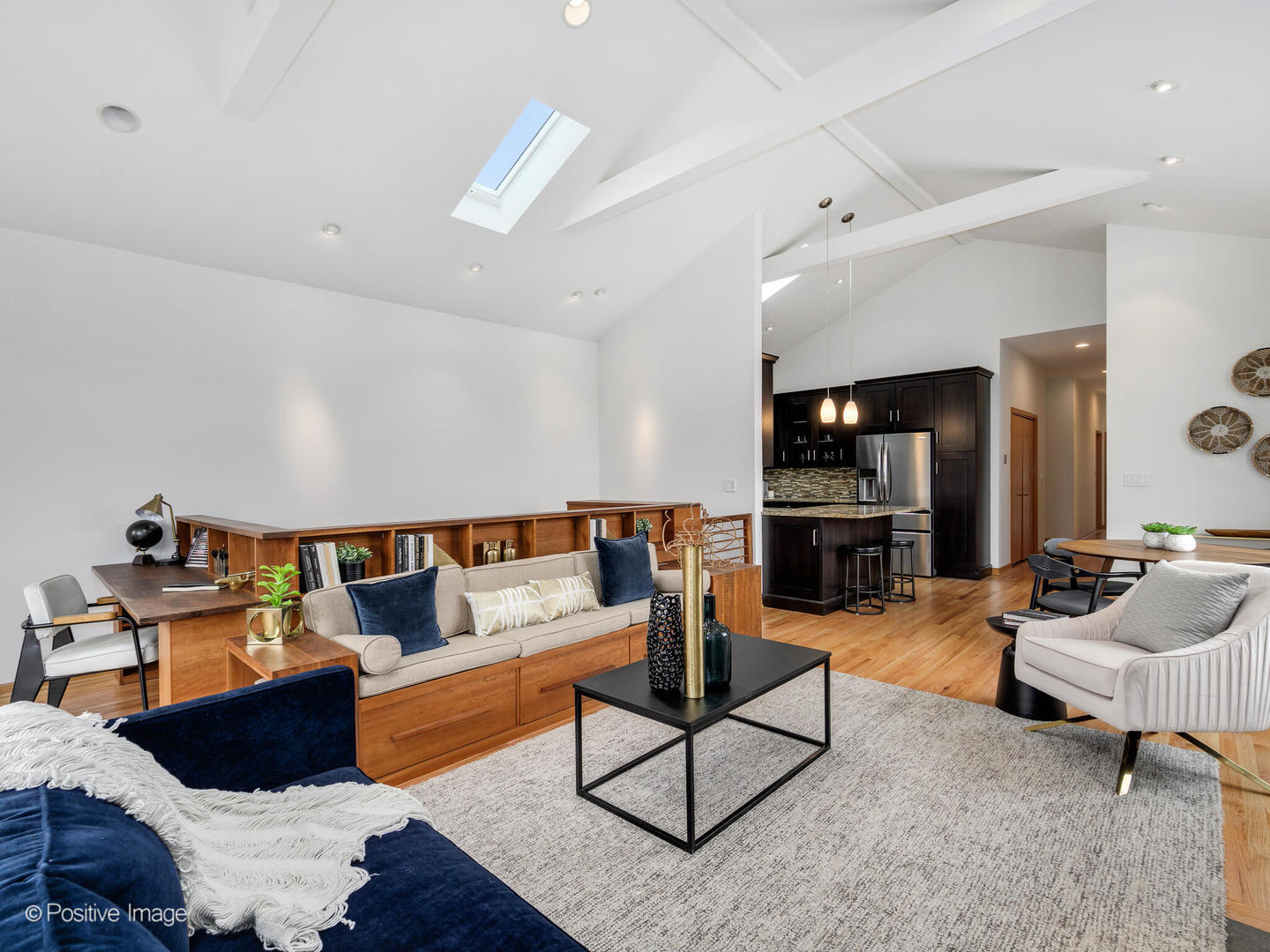 816 W Oakdale Avenue Unit: 3