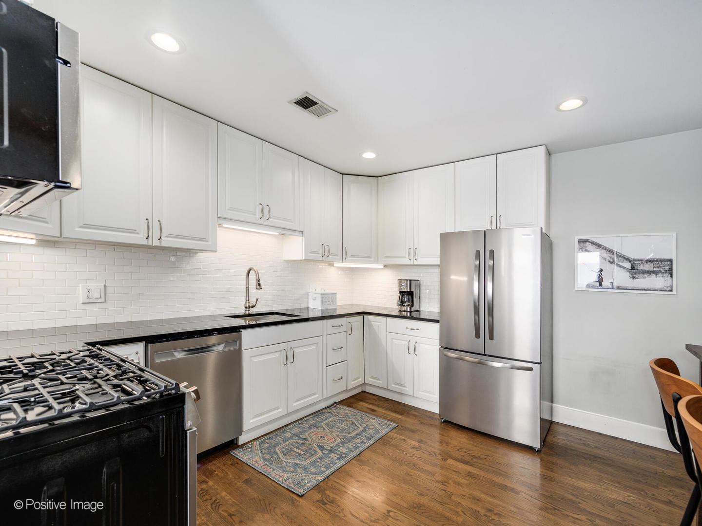 3903 N Seeley Avenue Unit: 3
