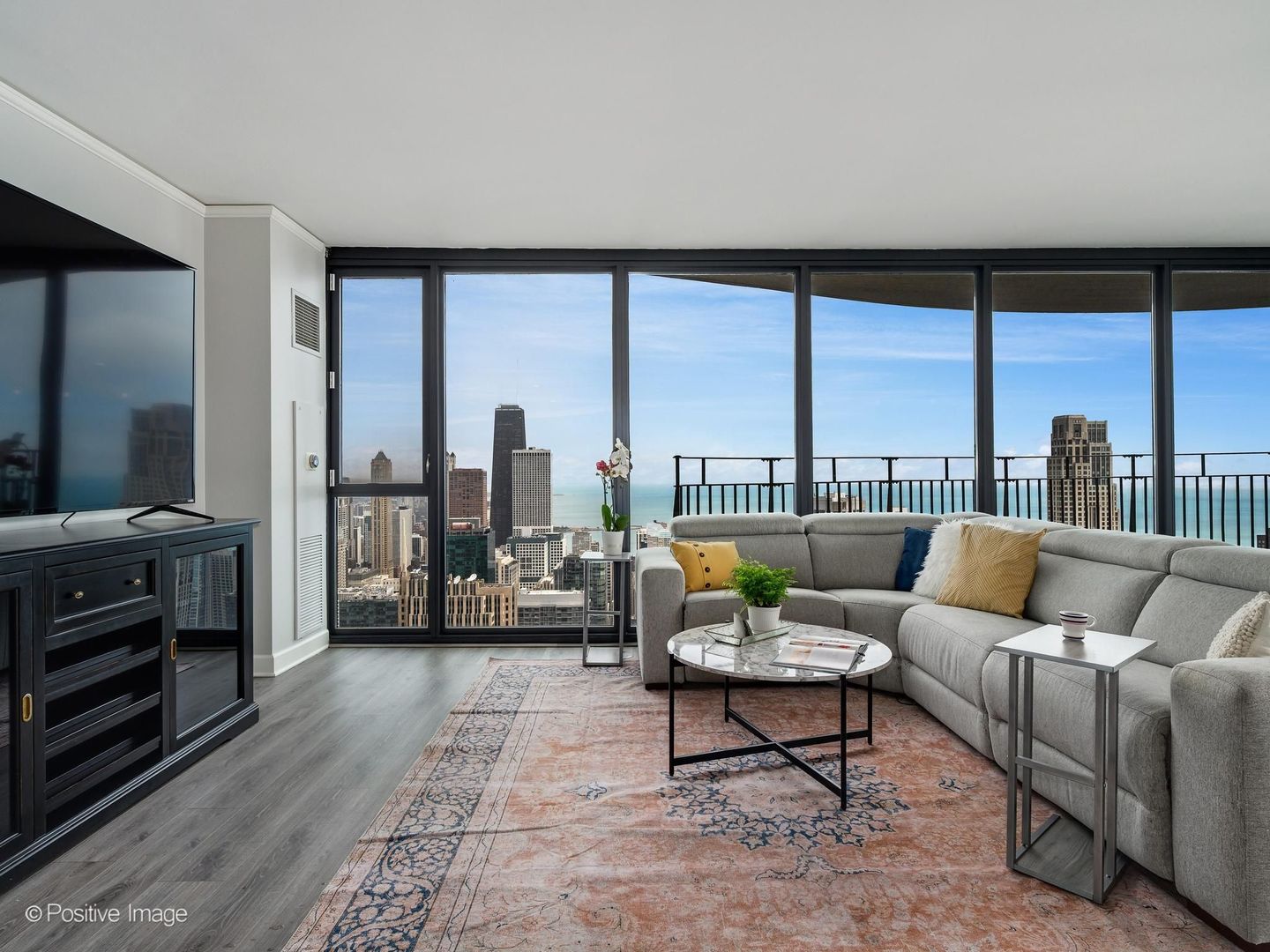 225 N Columbus Drive Unit: 6705