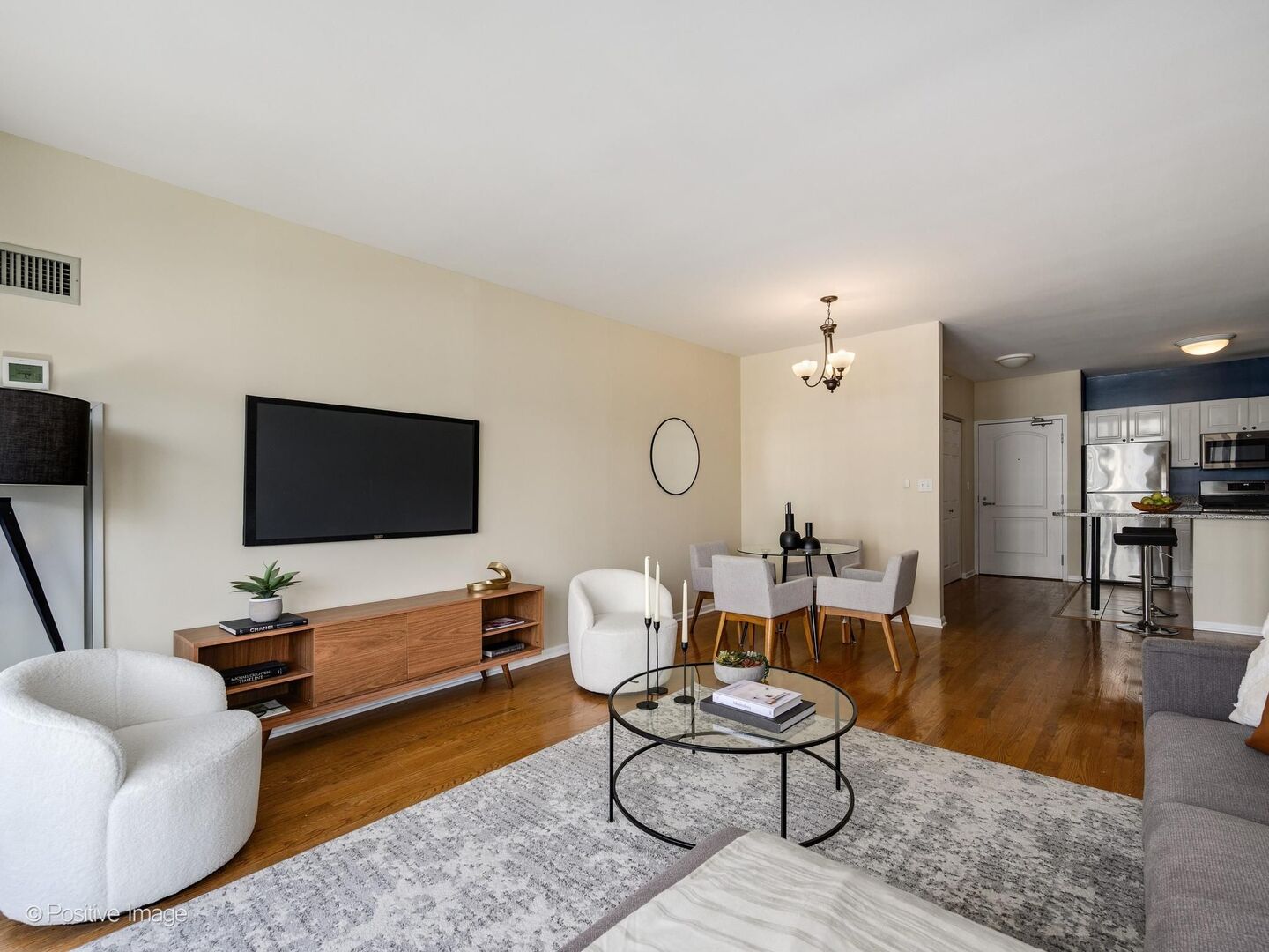21 W Chestnut Street Unit: 901