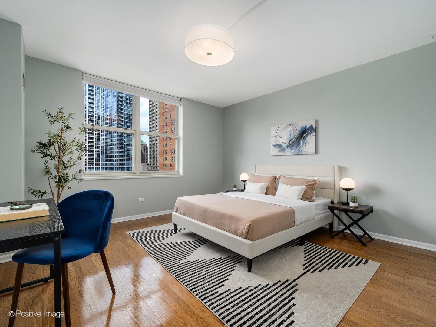 21 W Chestnut Street Unit: 901