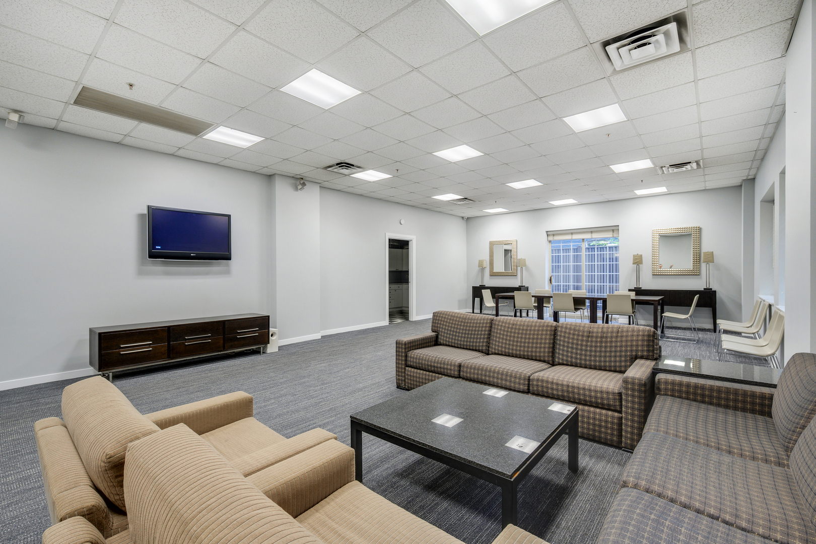 21 W Chestnut Street Unit: 901