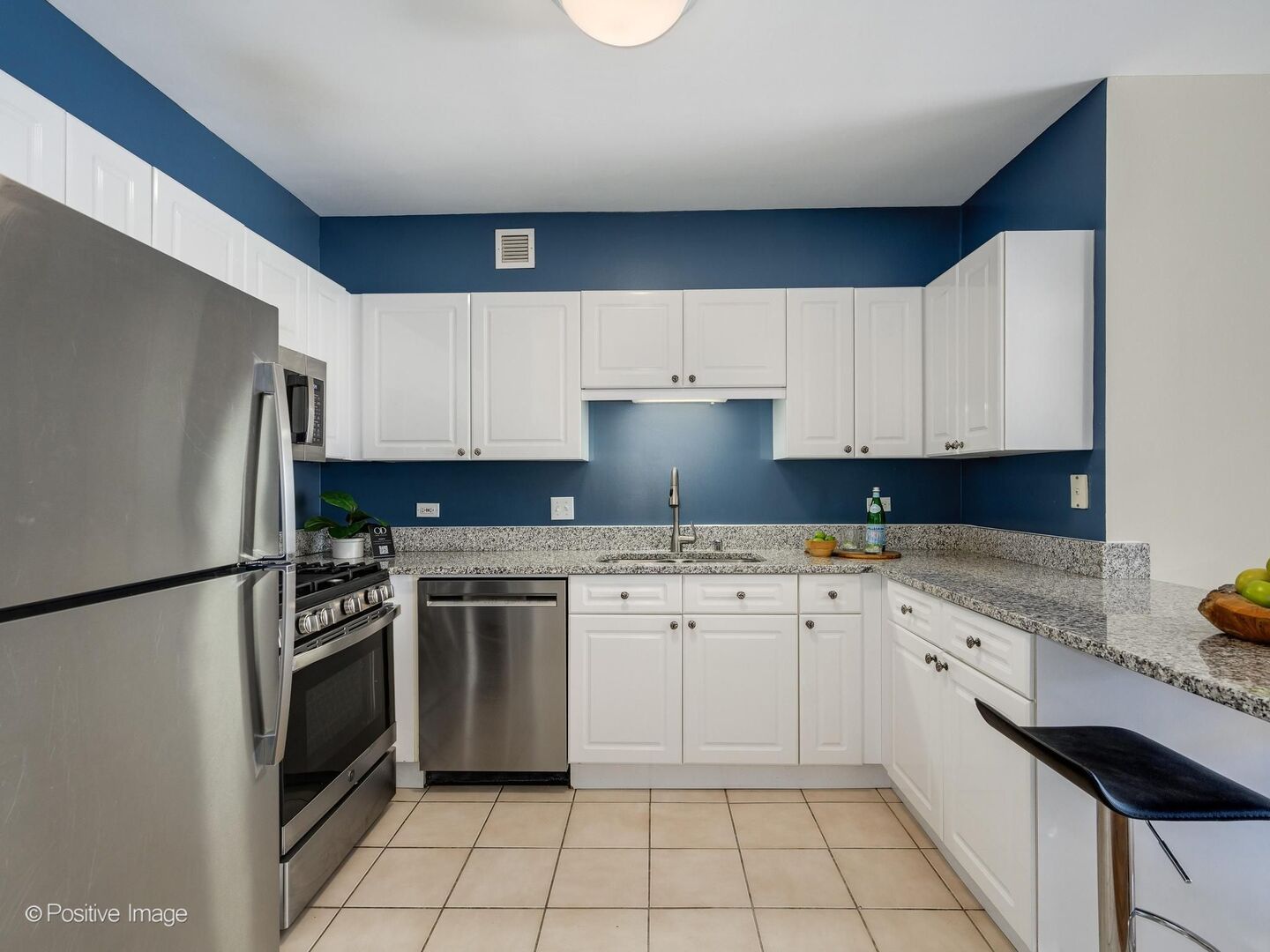 21 W Chestnut Street Unit: 901