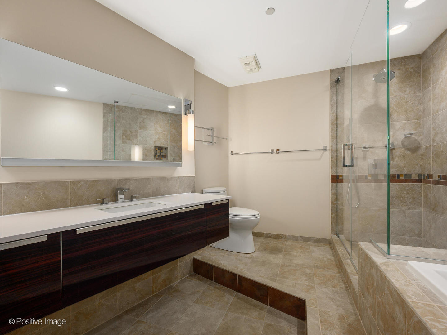 910 S Michigan Avenue Unit: 1811
