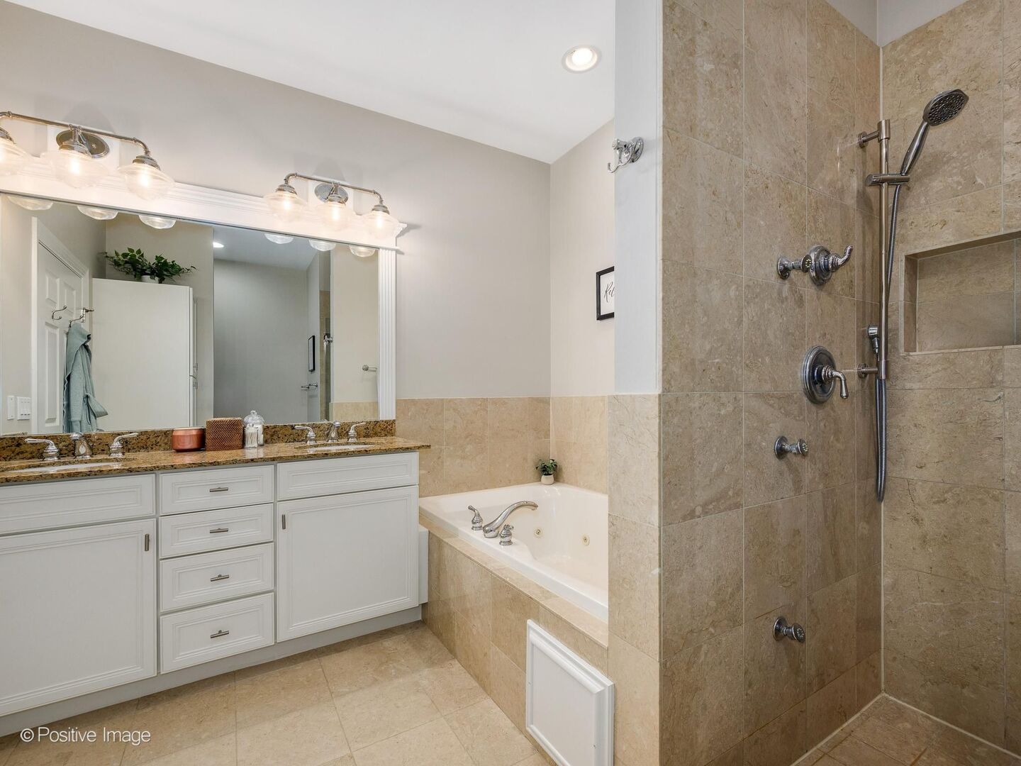 2222 W Belmont Avenue Unit: 503
