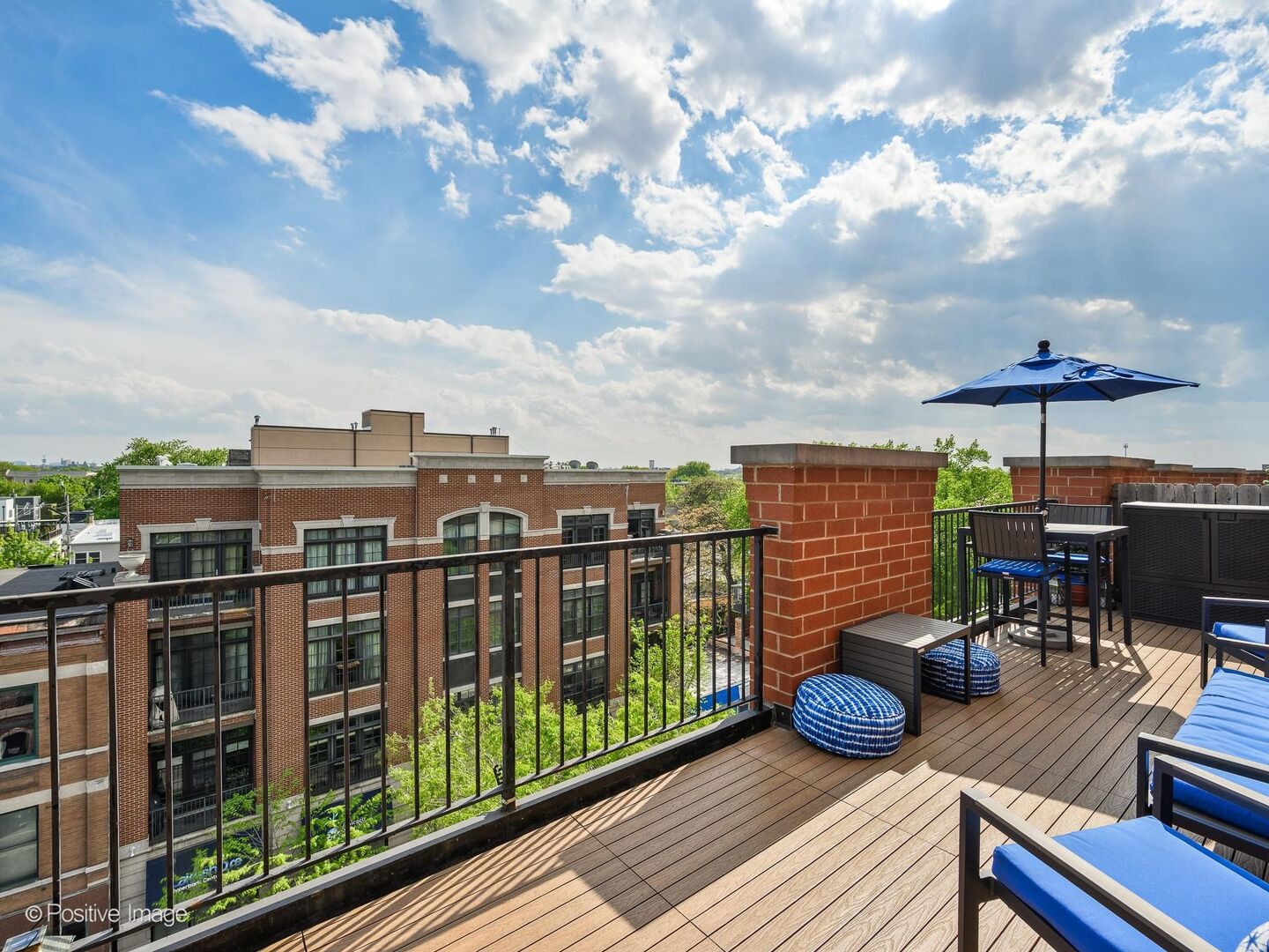 2222 W Belmont Avenue Unit: 503