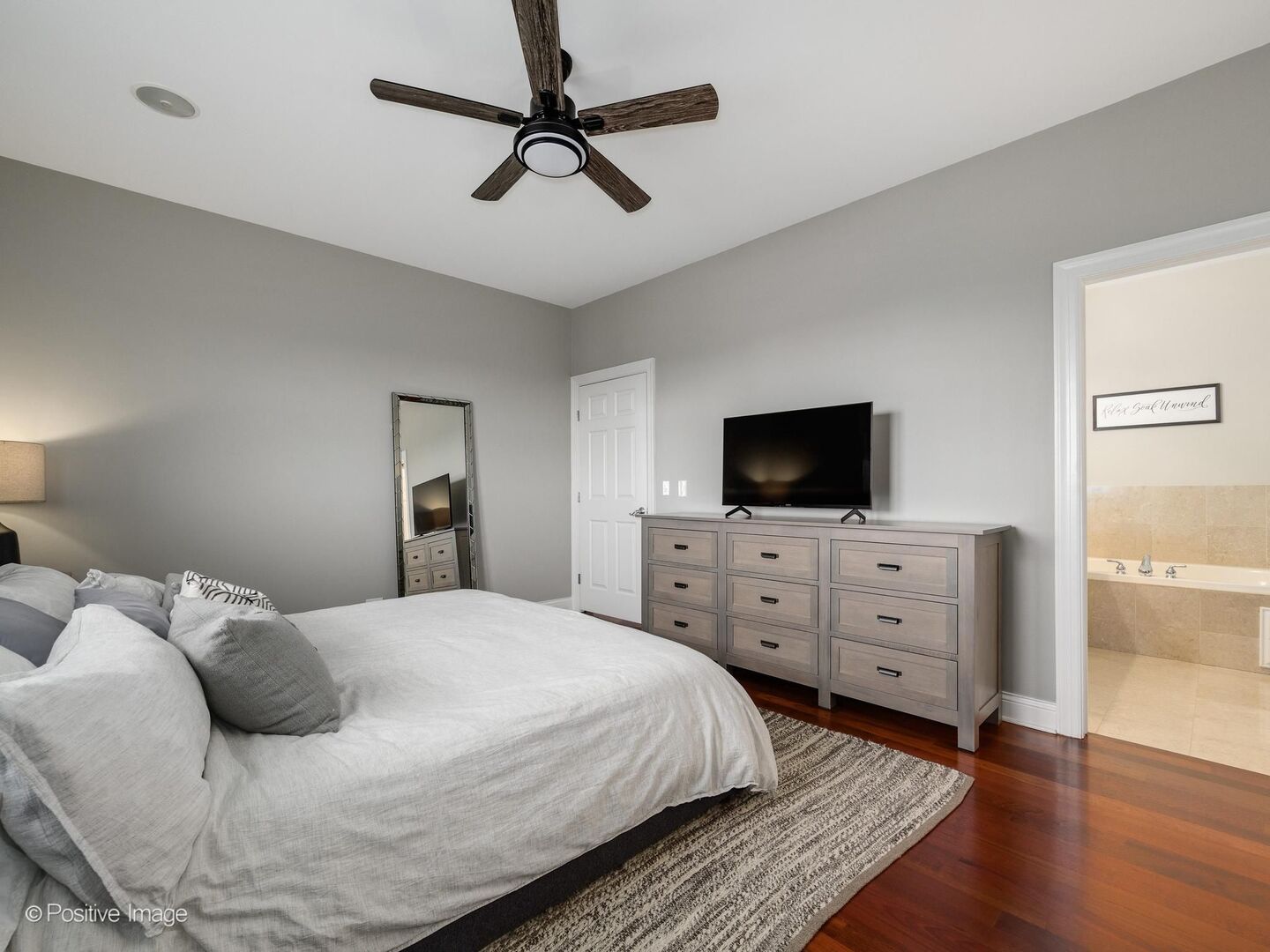 2222 W Belmont Avenue Unit: 503