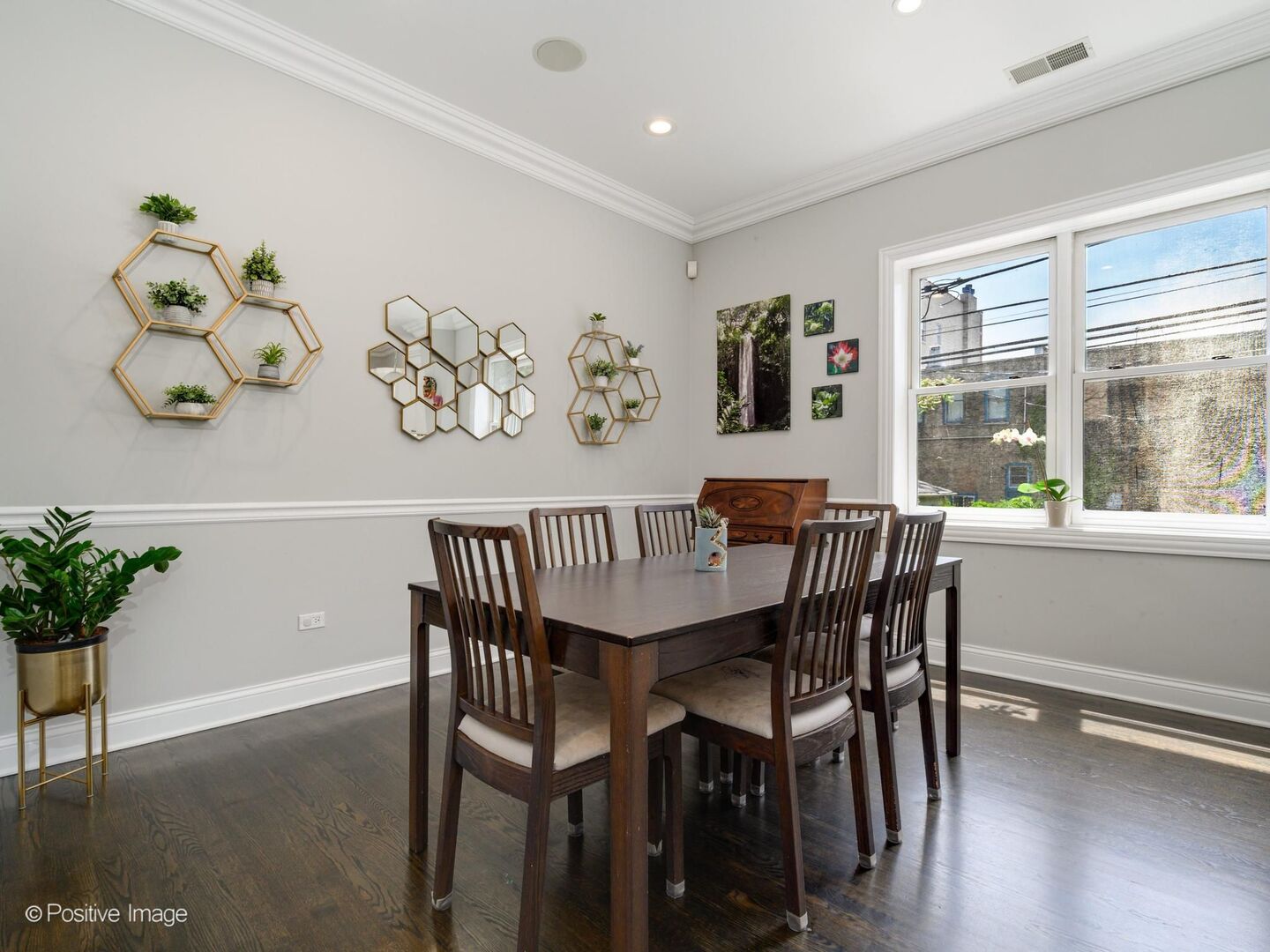 1615 N Claremont Avenue Unit: 1S