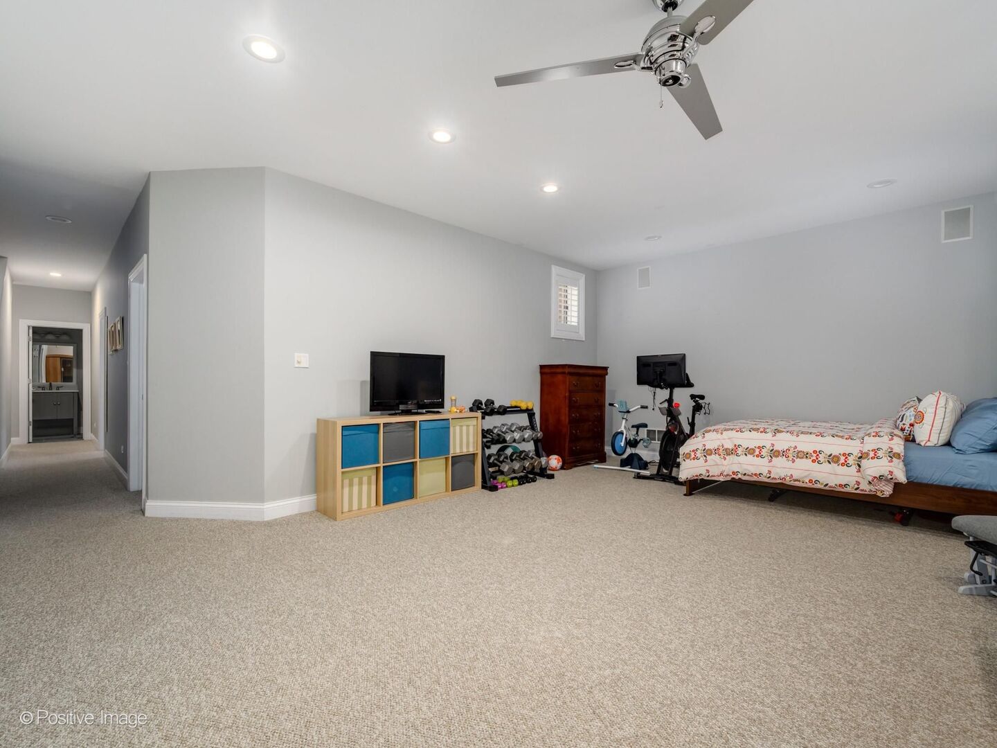 1615 N Claremont Avenue Unit: 1S