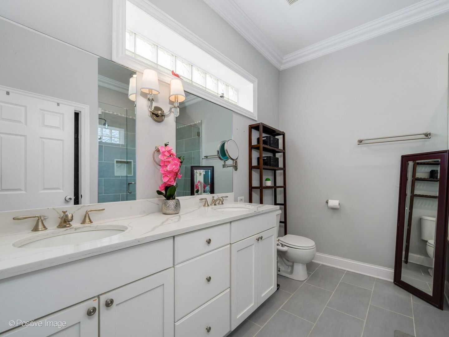 1615 N Claremont Avenue Unit: 1S
