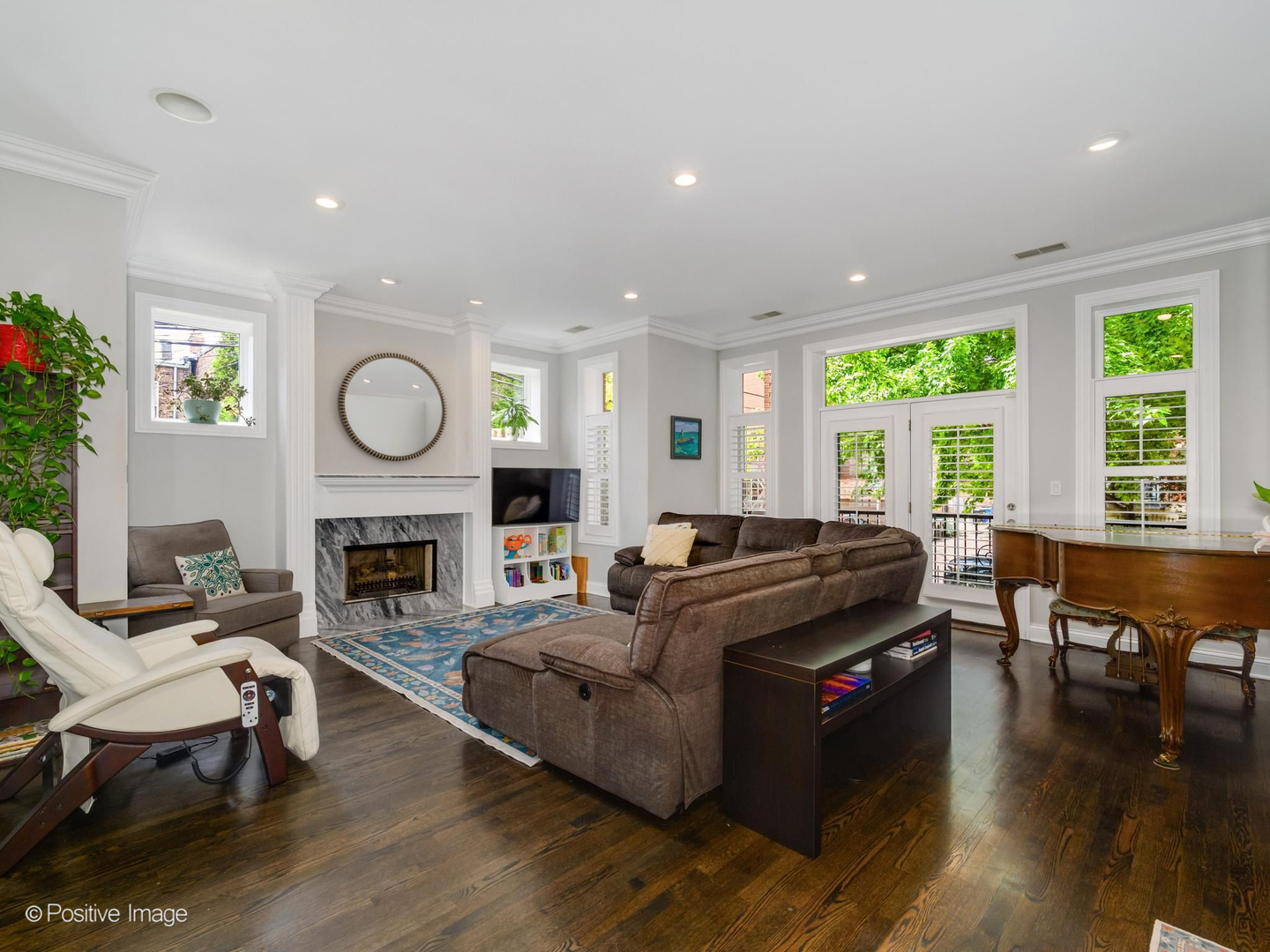 1615 N Claremont Avenue Unit: 1S